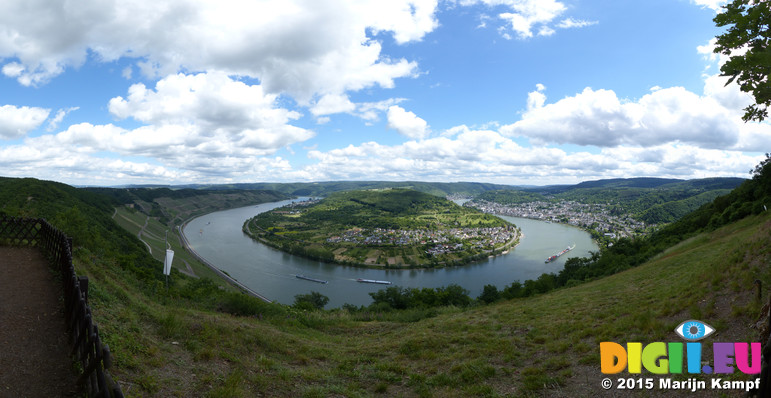 FZ016393-419 Panorama of the bendiest bend in the Rhine